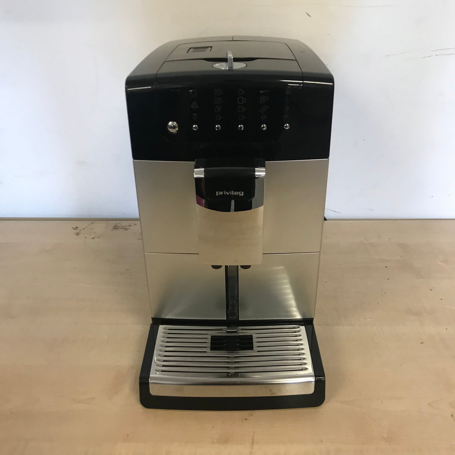 Privileg Kaffeevollautomat Kegelmahlwerk, mit Kannenfunktion (B-Ware) Gebraucht